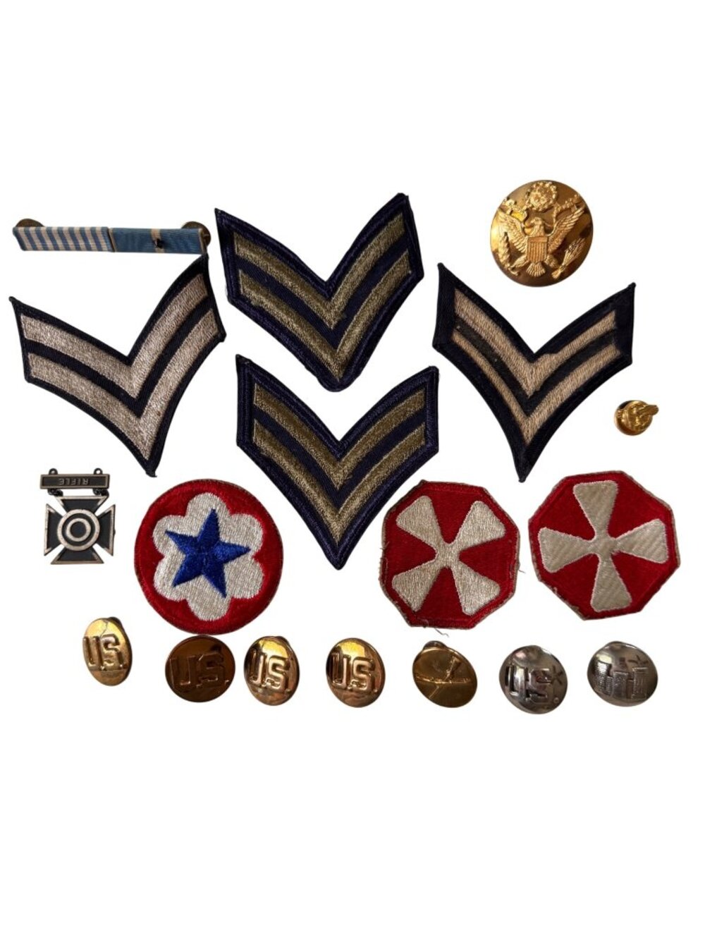 18 Vintage Military Insignia Patches & Pins Collection Embroidered Metal Badges - Picture 1 of 14